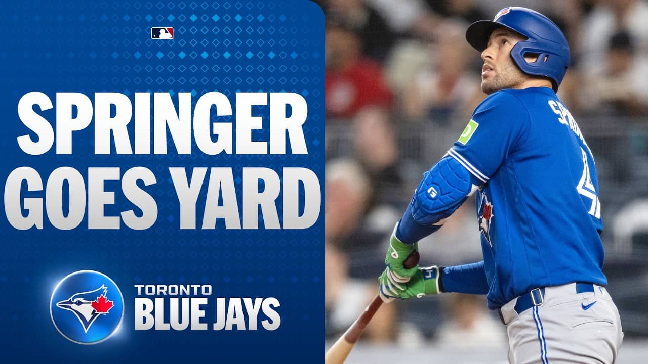 SPRINGER DINGER into the Blue Jays bullpen! George Springer is pumped after his solo Bronx homer 💪