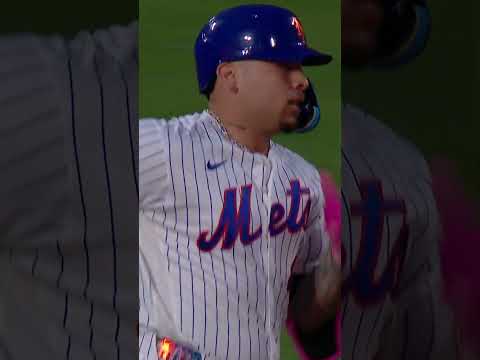 Francisco Alvarez goes yard! 💪