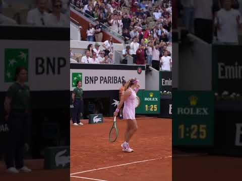 Composure at the biggest moment 😤 Match point to send Andreeva into the quarter-finals ↘️