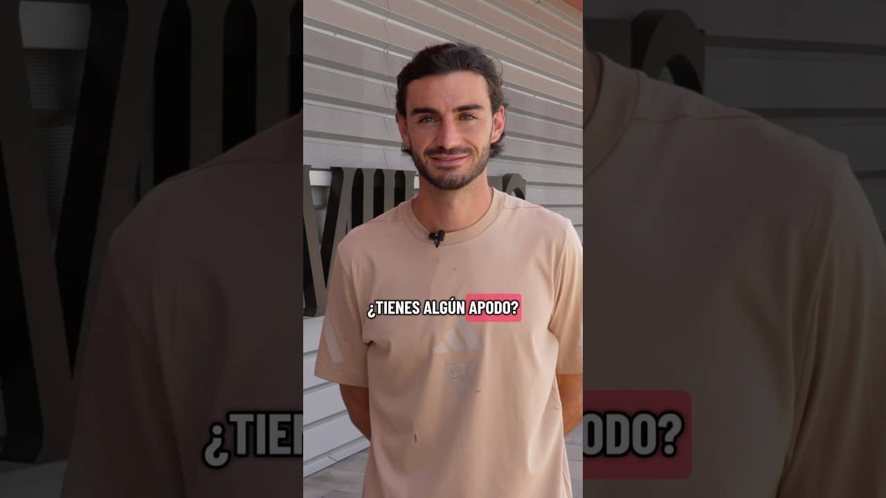 ⁉️ Preguntas rápidas para conocer mejor a Juan Iglesias 🥰 #challenge #sevillafc #futbol
