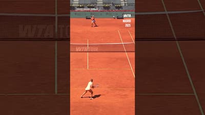 Mirra magic 🪄 Mirra Andreeva and Marie Bouzkova meet on Chatrier! #RolandGarros