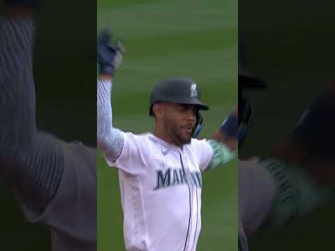 first-inning JULIOOOOO blast 💥 #baseball #mlb #juliorodriguez