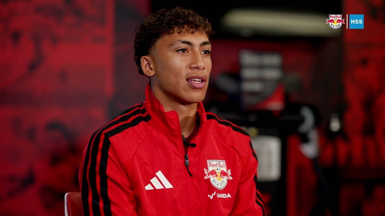 Julian Hall Breaks Down Elite Striker Movement | Presented by @HSpecialSurgery