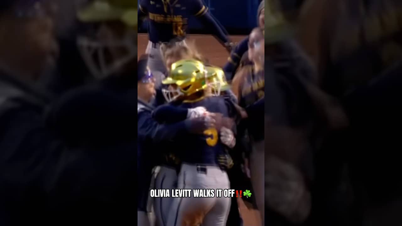 Notre Dame wins the regular season finale ๐ฎโ๐จ #notredame #collegesoftball #ncaasoftball #softball
