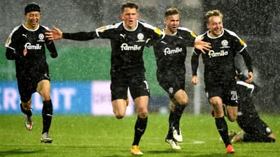 HOLSTEIN KIEL MIT DER SENSATION! ll Holstein Kiel FC Bayern 2 2 6 5 nE