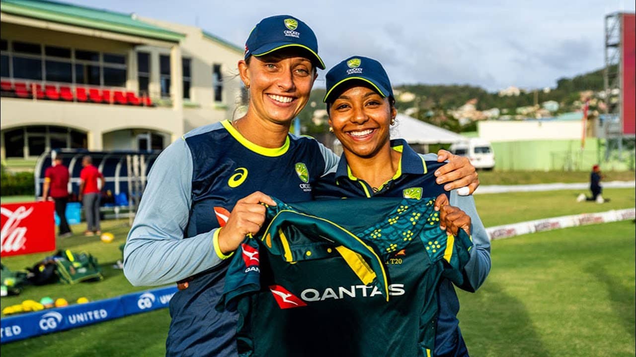 Inner Circle: King presents Gardner with T20 shirt No.100
