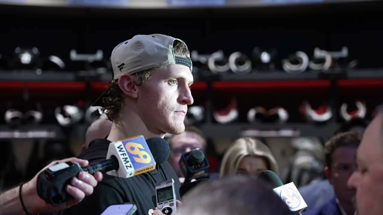 4/25 PHI vs. PIT Postgame: Christian Dvorak