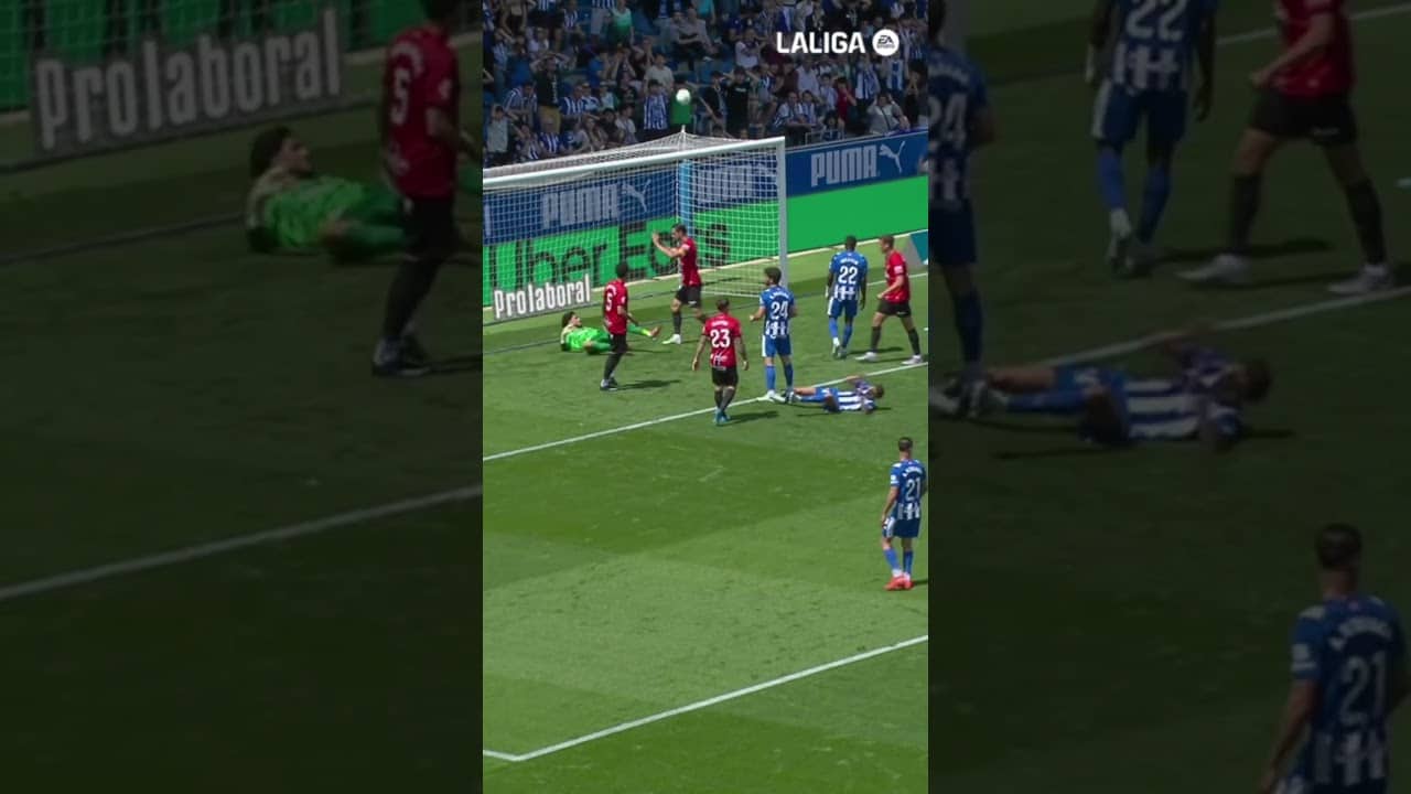 Es argentino, pero vaya chilenón 😱 🔝Tenaglia #laligahighlights #AlavésMallorca