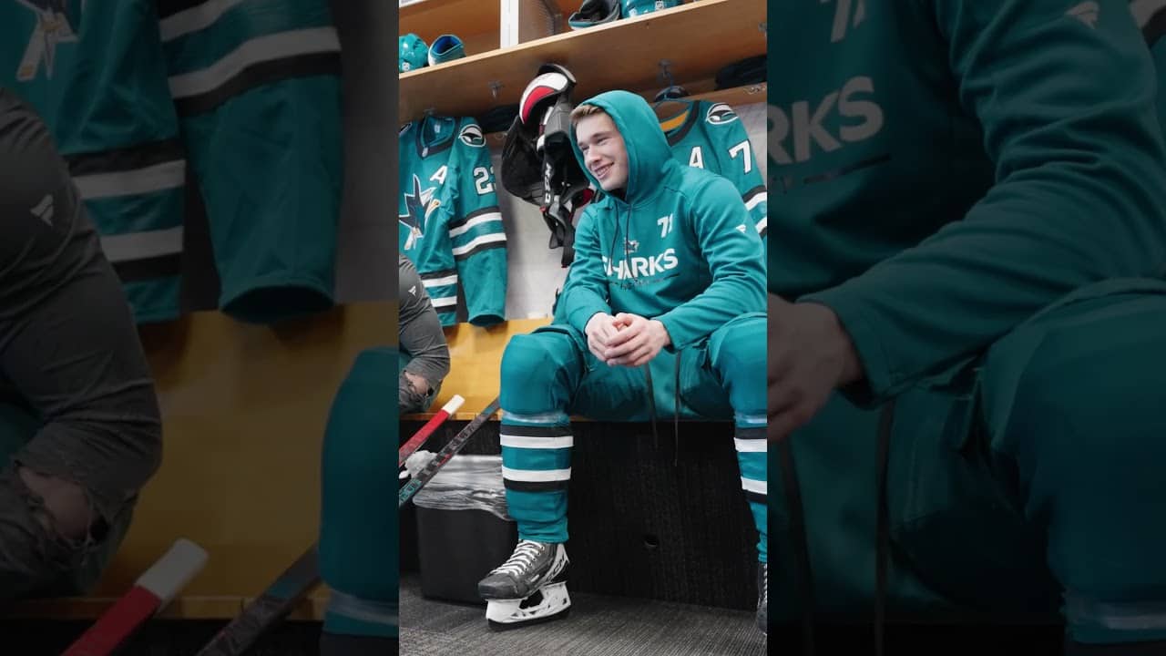 Always camera ready. π₯ #hockey #nhl #macklincelebrini #willsmith