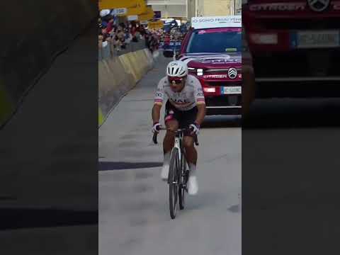 Double delight for Jhonny Narvaez 🏆🐊🏆🐊 The Ecuadorian picks up his second stage at the Giro! 🙌