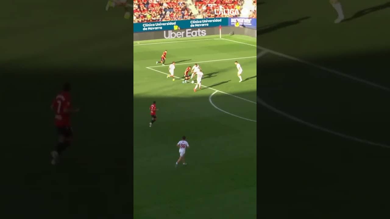 Víctor Muñoz, cerca de marcar un golazo en el #OsasunaSevilla | Club Atlético Osasuna