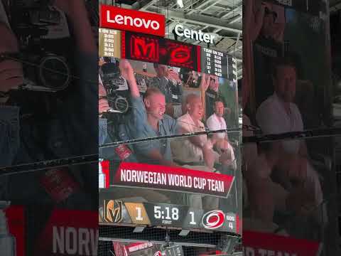 Erling Haaland enjoying some hockey at the Stanley Cup Final š¤©