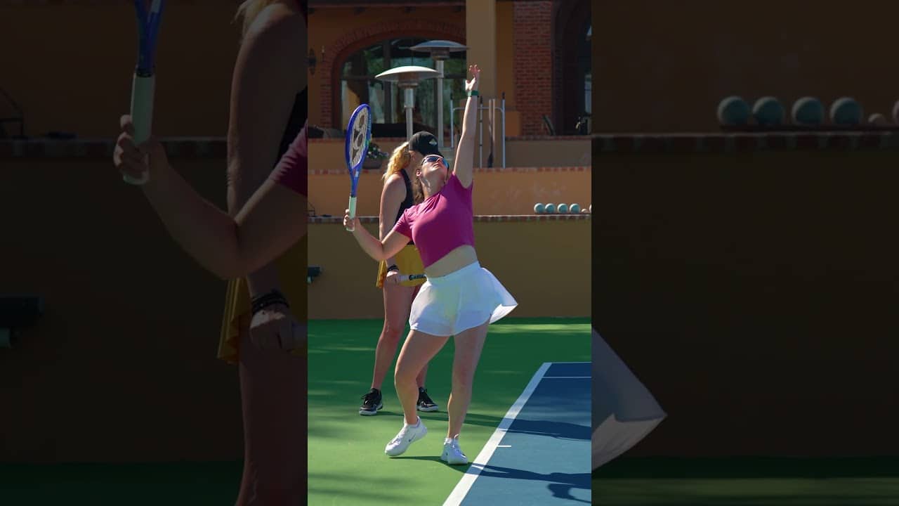 Platform vs Pinpoint Serve For Tennis - Which is BETTER? Jamie Loeb Explains!