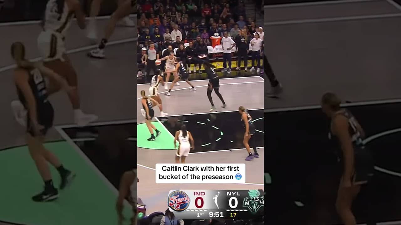 Caitlin Clark made this floater look too easy š®āšØ