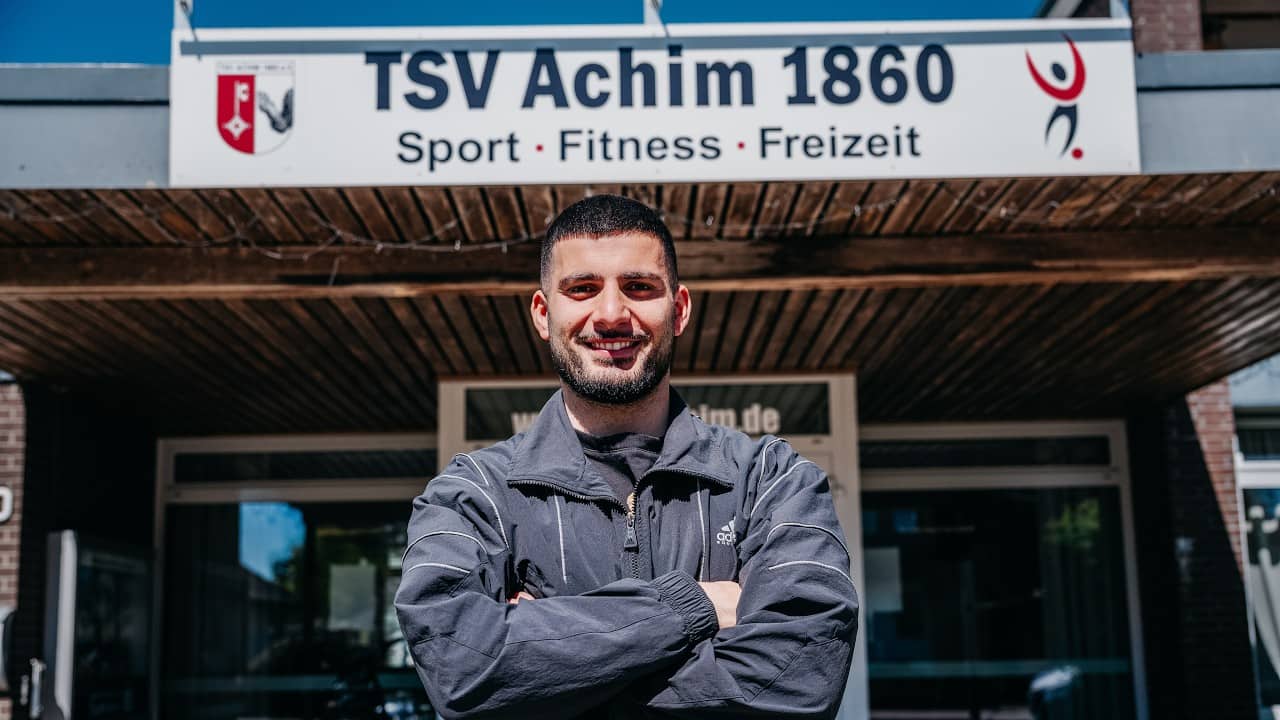 Deniz Undav besucht seinen Heimatverein | Bundesliga trifft Basis