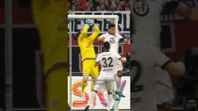 🫨 Er hat während des Spiels geduscht? 😱 #eintracht #sge