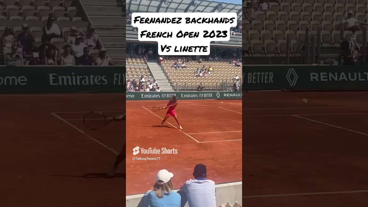 Leylah Fernandez series of backhands vs Magda Linette French Open 2023 Round 1 #rolandgarros #wta