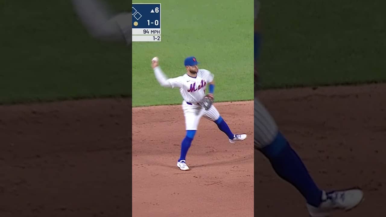Bo Bichette makes the sweet backhand play ๐ฎโ๐จ