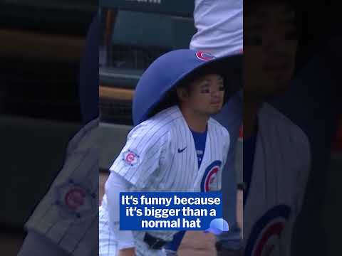 Seiya Suzuki found Clark the Cub's hat and had to try it on 😂