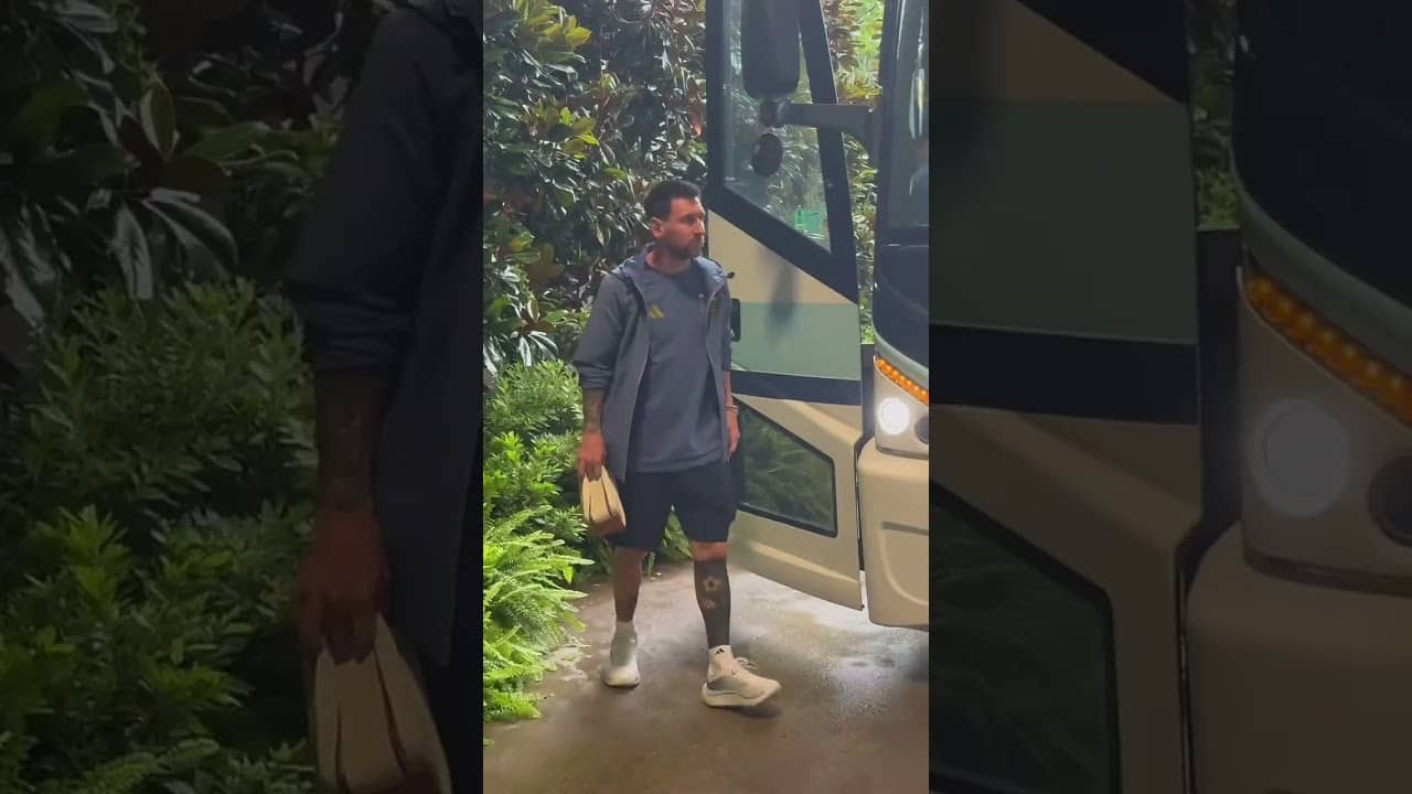Messi and the Argentina squad arrive π¦π· Watch Argentina vs. Iceland on ESPN and the ESPN App at 9 PM