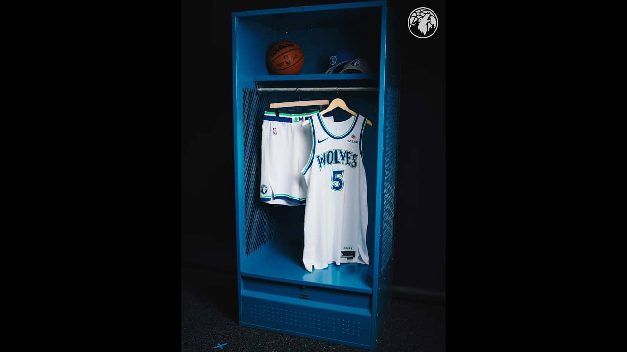 can’t get enough of these jerseys. 🐺
