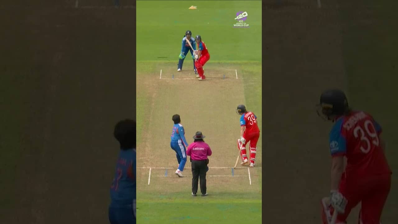 Need a breakthrough? Shafali Verma’s golden arm has you covered 🔥 #T20WorldCup