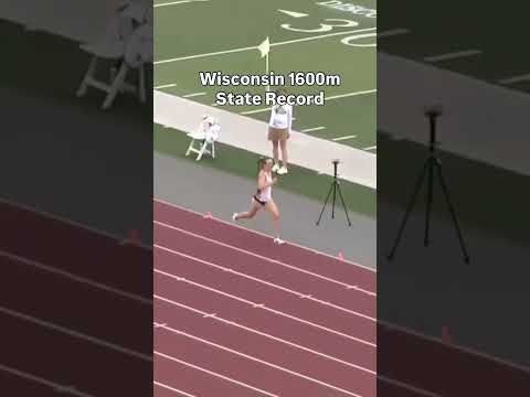 Lauren McCalla shatters the girls 1600m record in 4:38.54