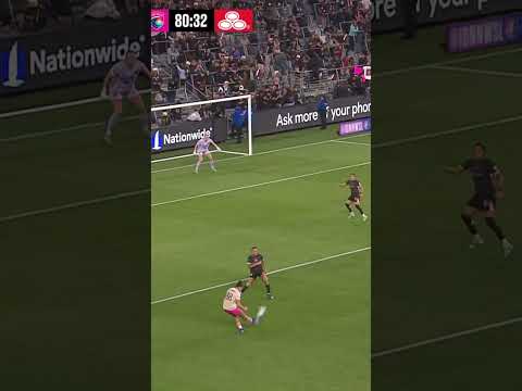 San Diego’s Mimi Van Zanten takes flight for her first career goal 👏
