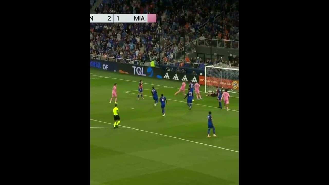 Messi to Suarez to De Paul and back to Messi 🔥 (via MLS on Apple TV)